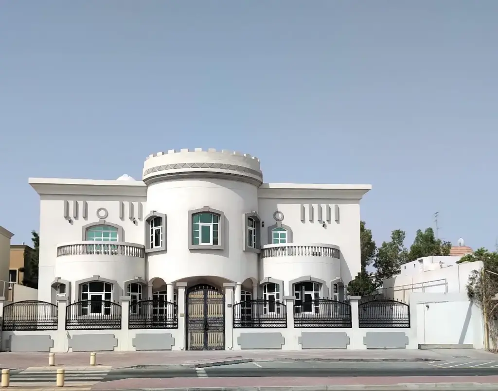 1,1000 m² villa for sale in Jumeirah