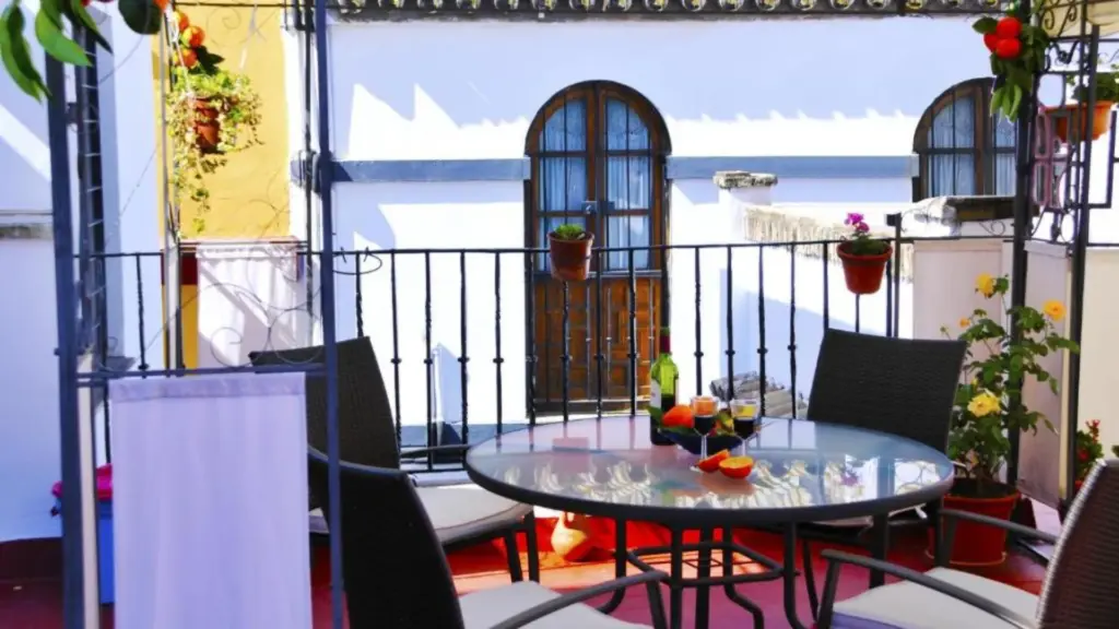 35-room hotel for sale in Seville